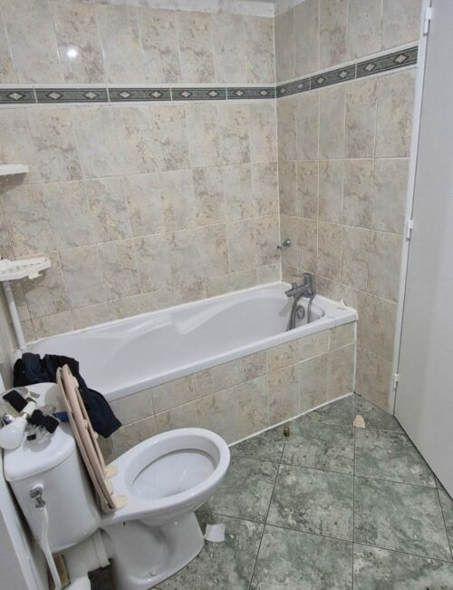 Ancien carrelage et aménagement de salle de bain à Pantin