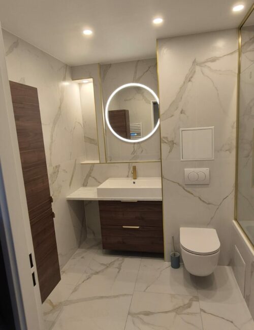 Rénovation salle de bain Pantin (93) – baignoire, carrelage et mobilier moderne